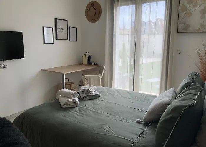 Alloggio in famiglia Espace privée une chambre ,salle bain toilettes chez l habitants